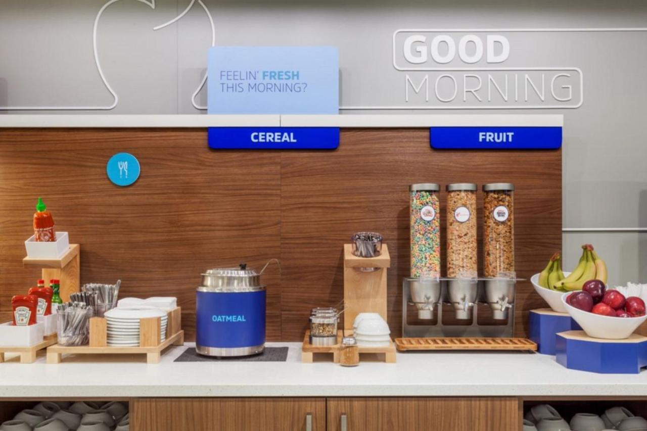 Holiday Inn Express & Suites - Lindale By Ihg Exteriér fotografie