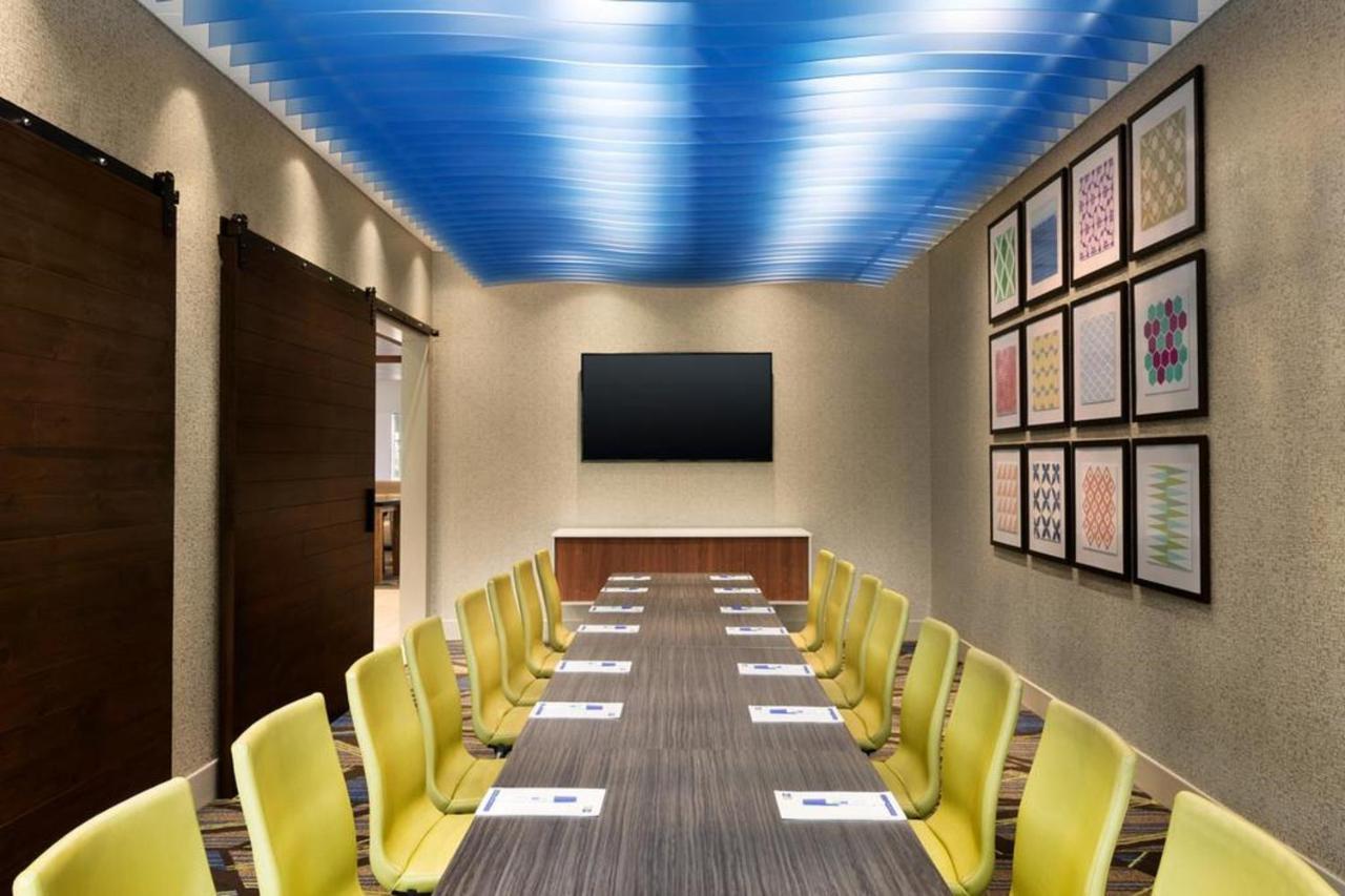 Holiday Inn Express & Suites - Lindale By Ihg Exteriér fotografie