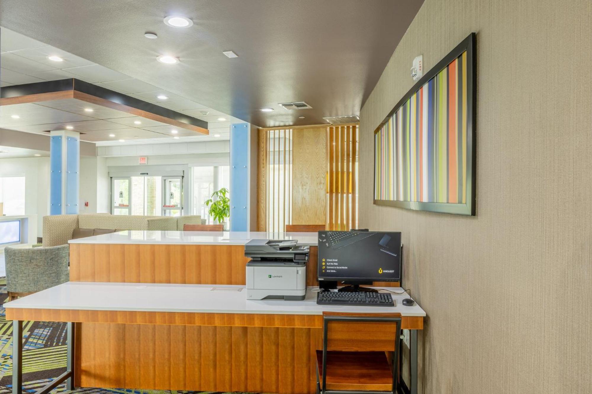 Holiday Inn Express & Suites - Lindale By Ihg Exteriér fotografie