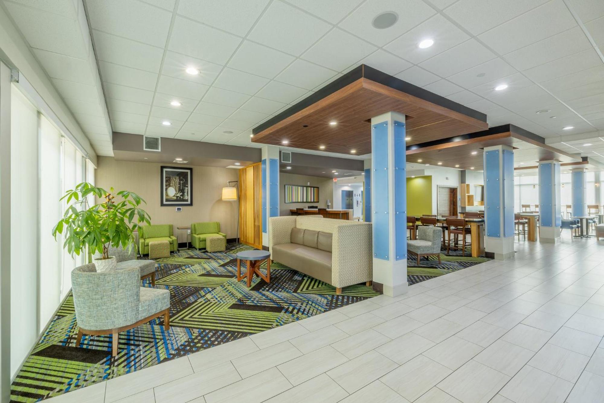 Holiday Inn Express & Suites - Lindale By Ihg Exteriér fotografie