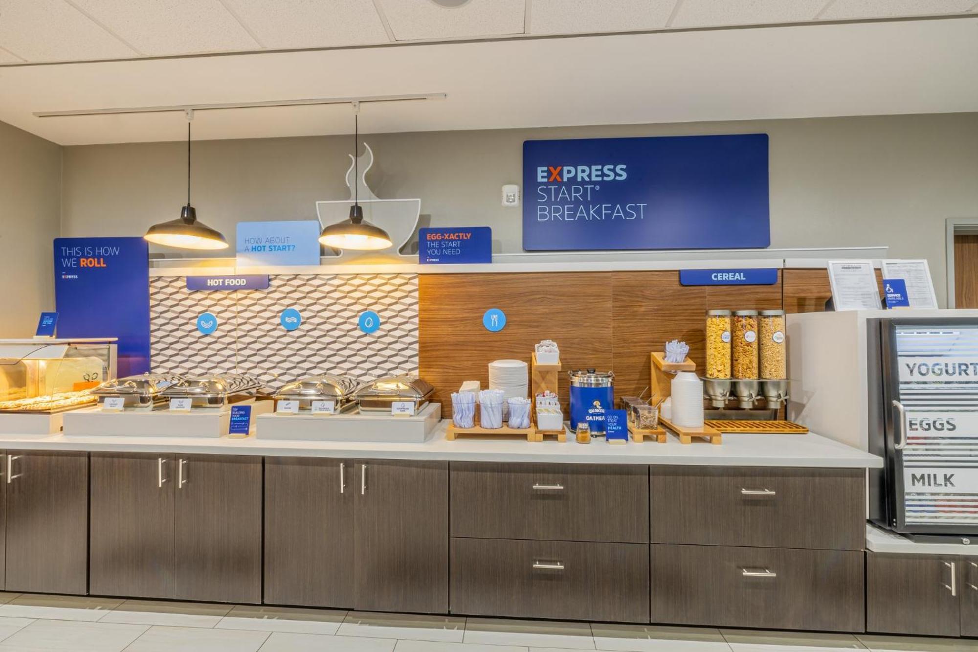 Holiday Inn Express & Suites - Lindale By Ihg Exteriér fotografie