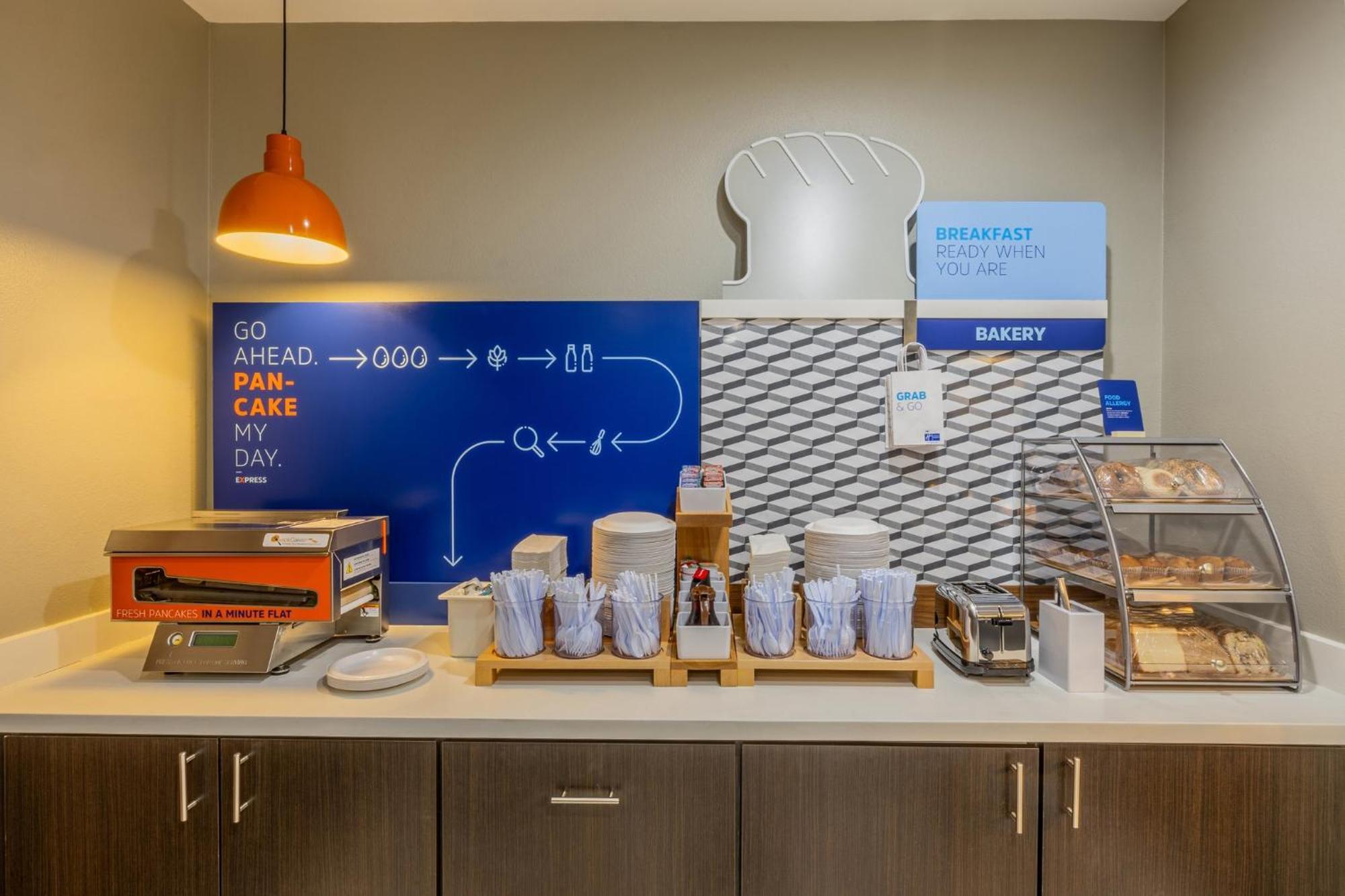Holiday Inn Express & Suites - Lindale By Ihg Exteriér fotografie
