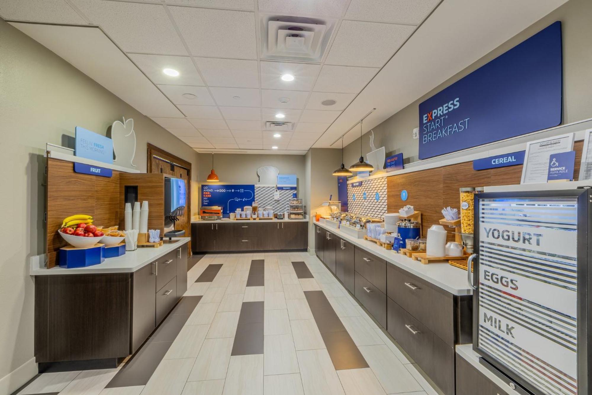 Holiday Inn Express & Suites - Lindale By Ihg Exteriér fotografie