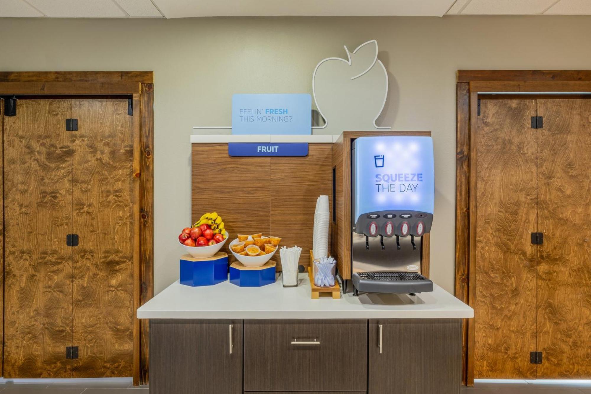Holiday Inn Express & Suites - Lindale By Ihg Exteriér fotografie